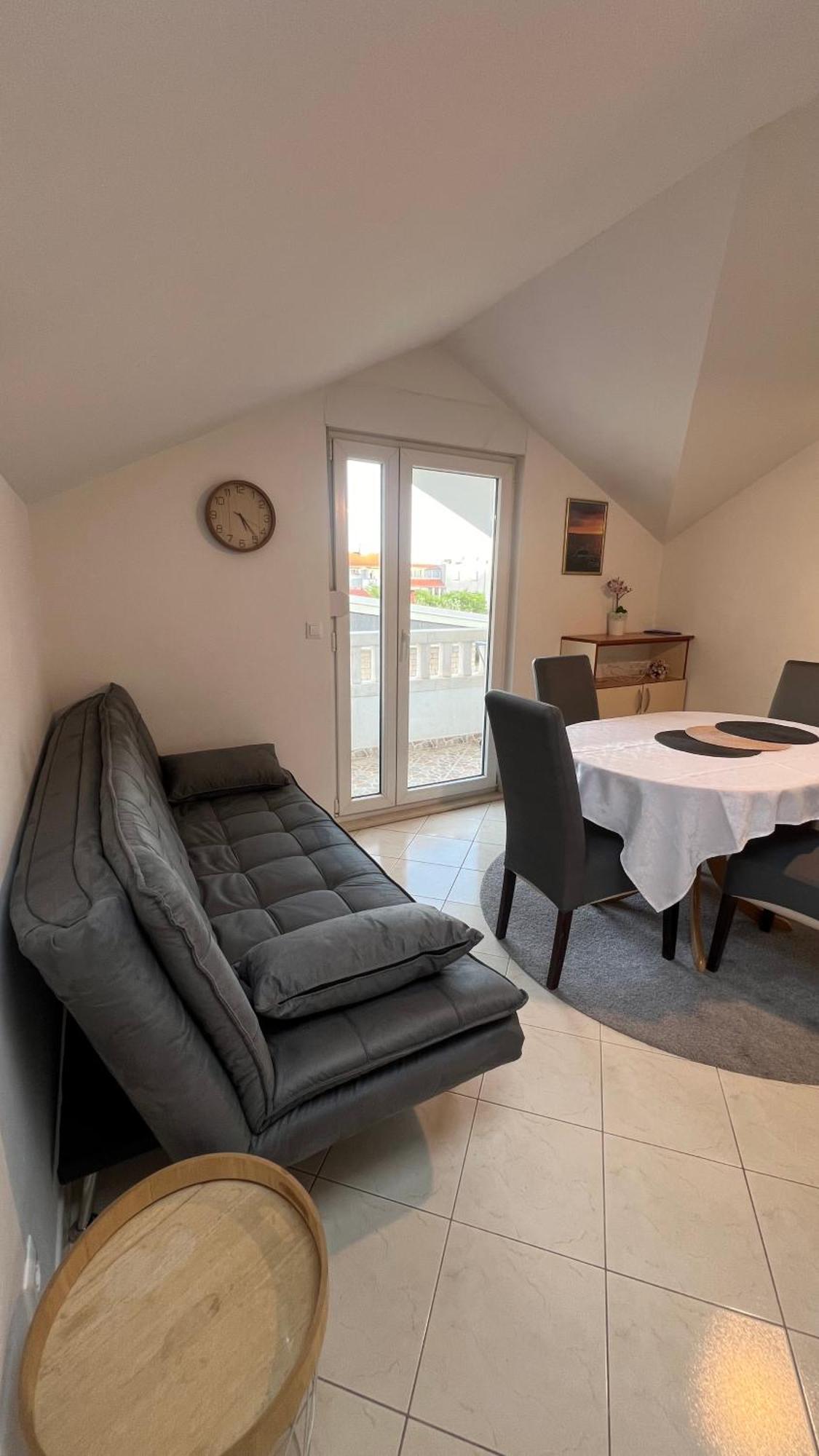 Neven Apartament Omiš