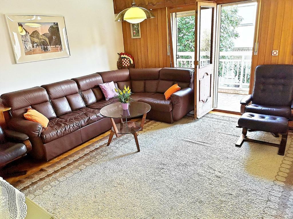 Apartament Neven *